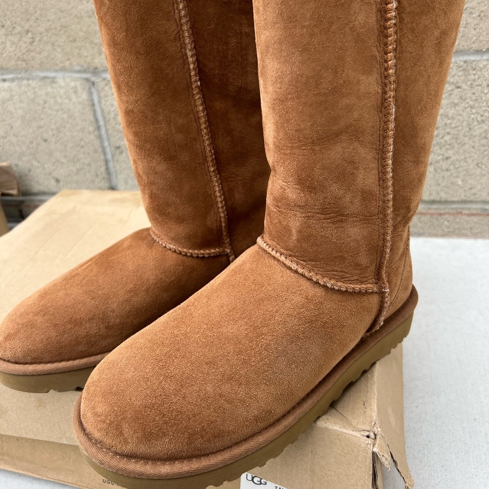 Women’s tall classic chestnut boots
